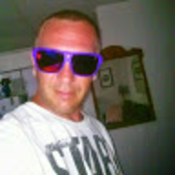 Meet your Posher, Chris - Picture 1 of 1